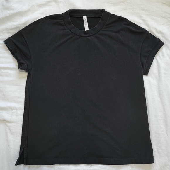 Lululemon Space Tee Women’s Short Sleeve in Black Size 8 - Picture 2 of 12